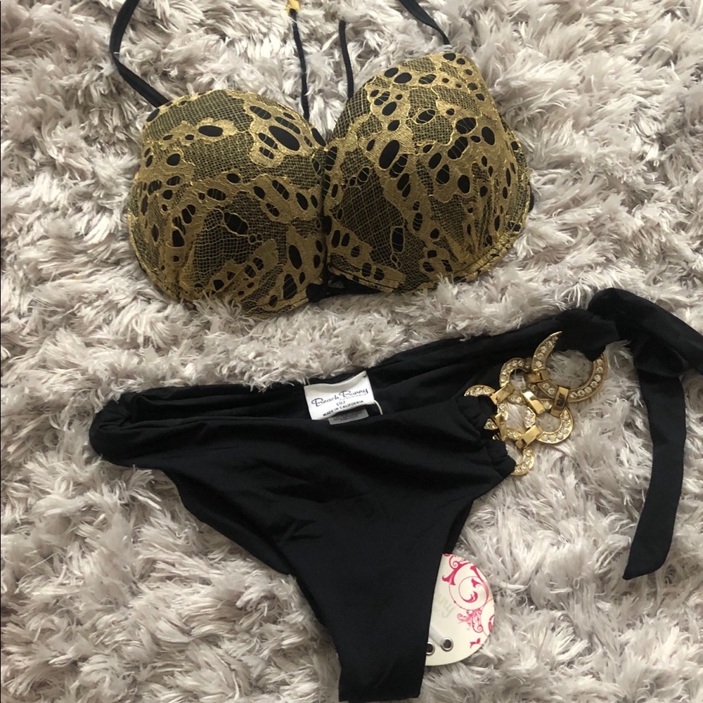 Beach Bunny Bikini NWT